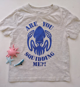 Are you Squidding Me? T-shirt with glitter design